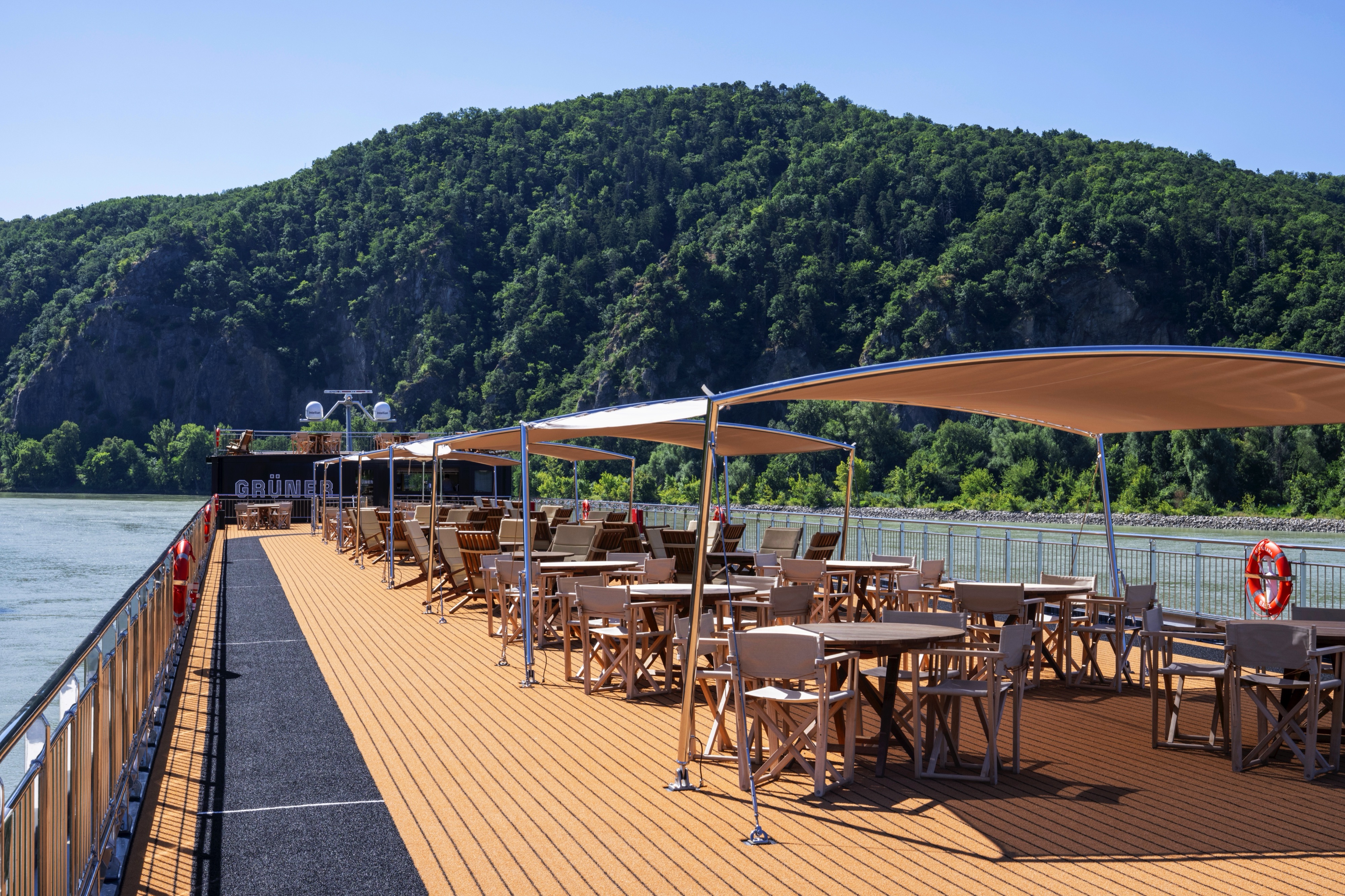 APT Solara - Sun Deck